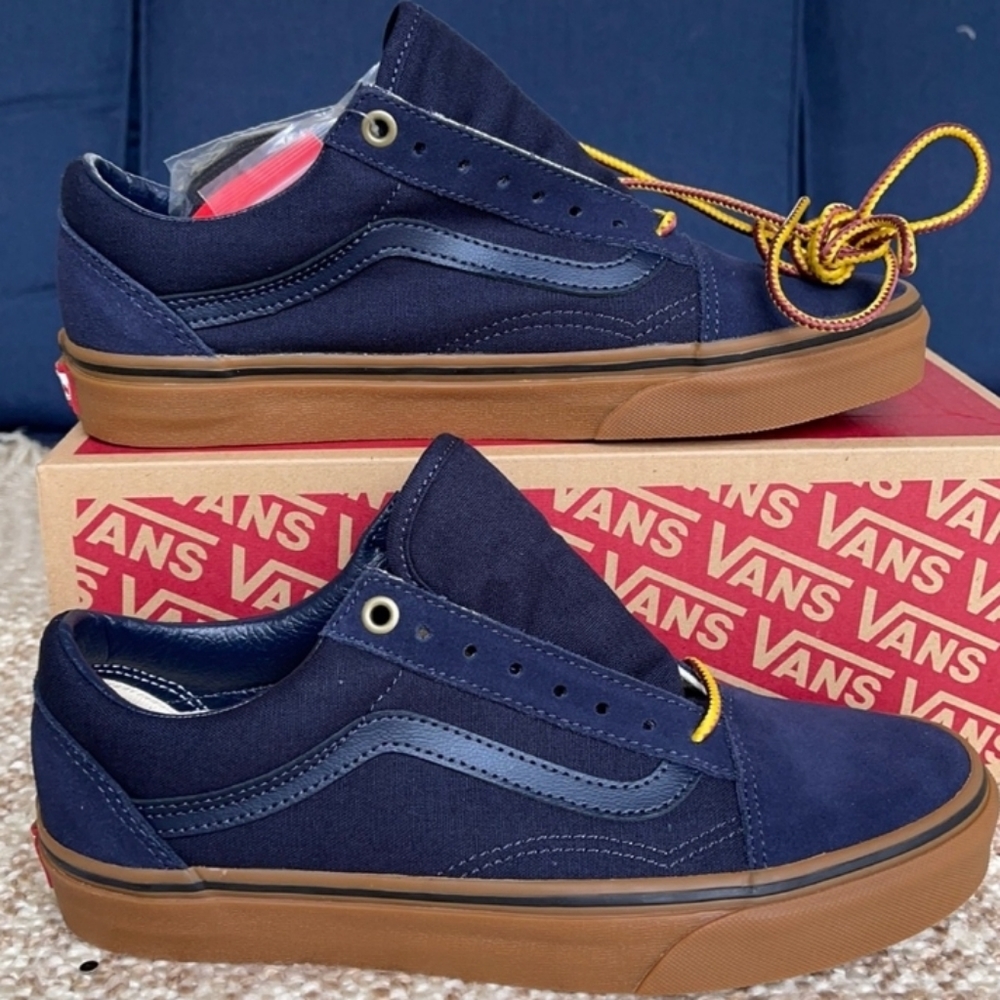 Vans Classic Slip-On "Gum"Skateboard Shoes size 7 Men/8.5 Women